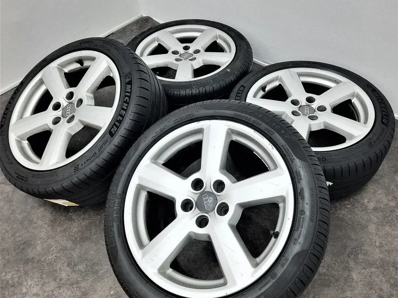 Billede 2 - 5x112 17" ET38 RS6 styling sommersæt