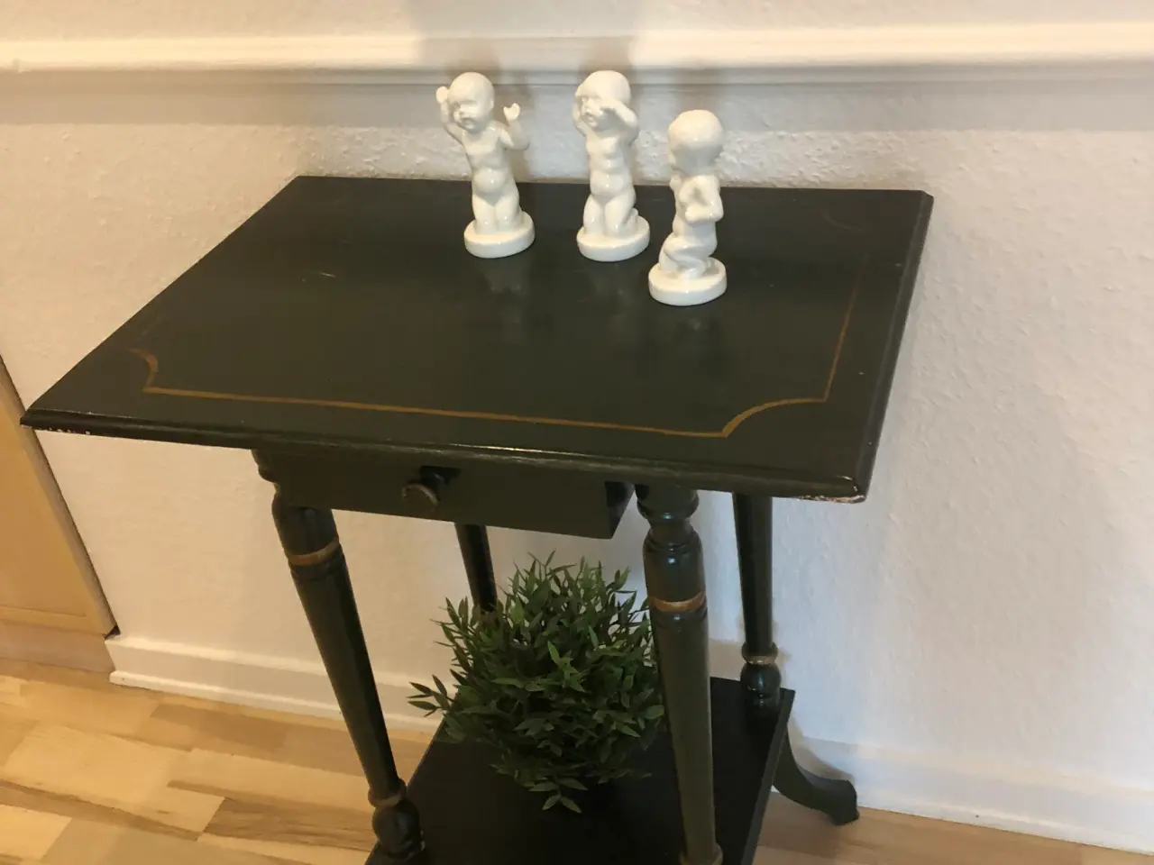 Billede 3 - Skab & bord 