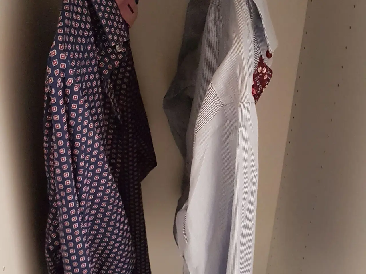 Billede 9 - Næsten nye skjorter (L, XL, 41, 42)