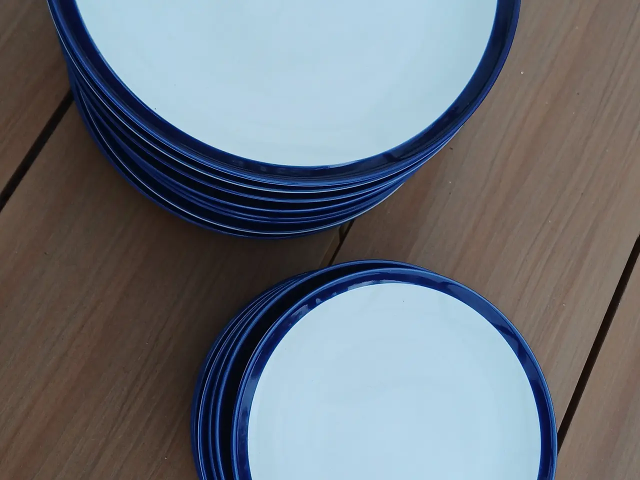 Billede 1 - Ikea "Färkrik" tallerkener/ 22 dele