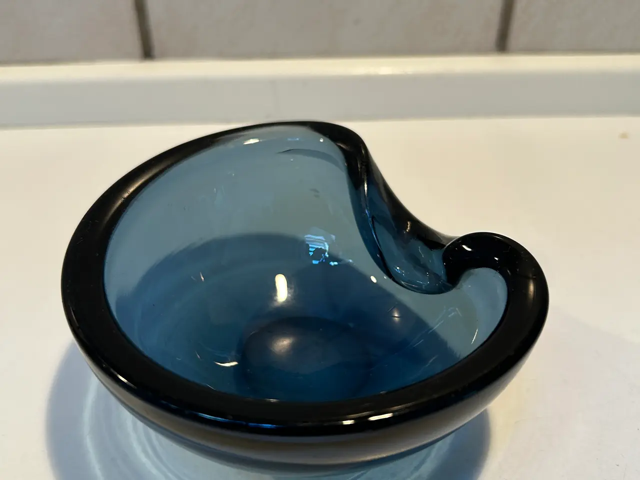 Billede 2 - Vintage  skål i blå glas
