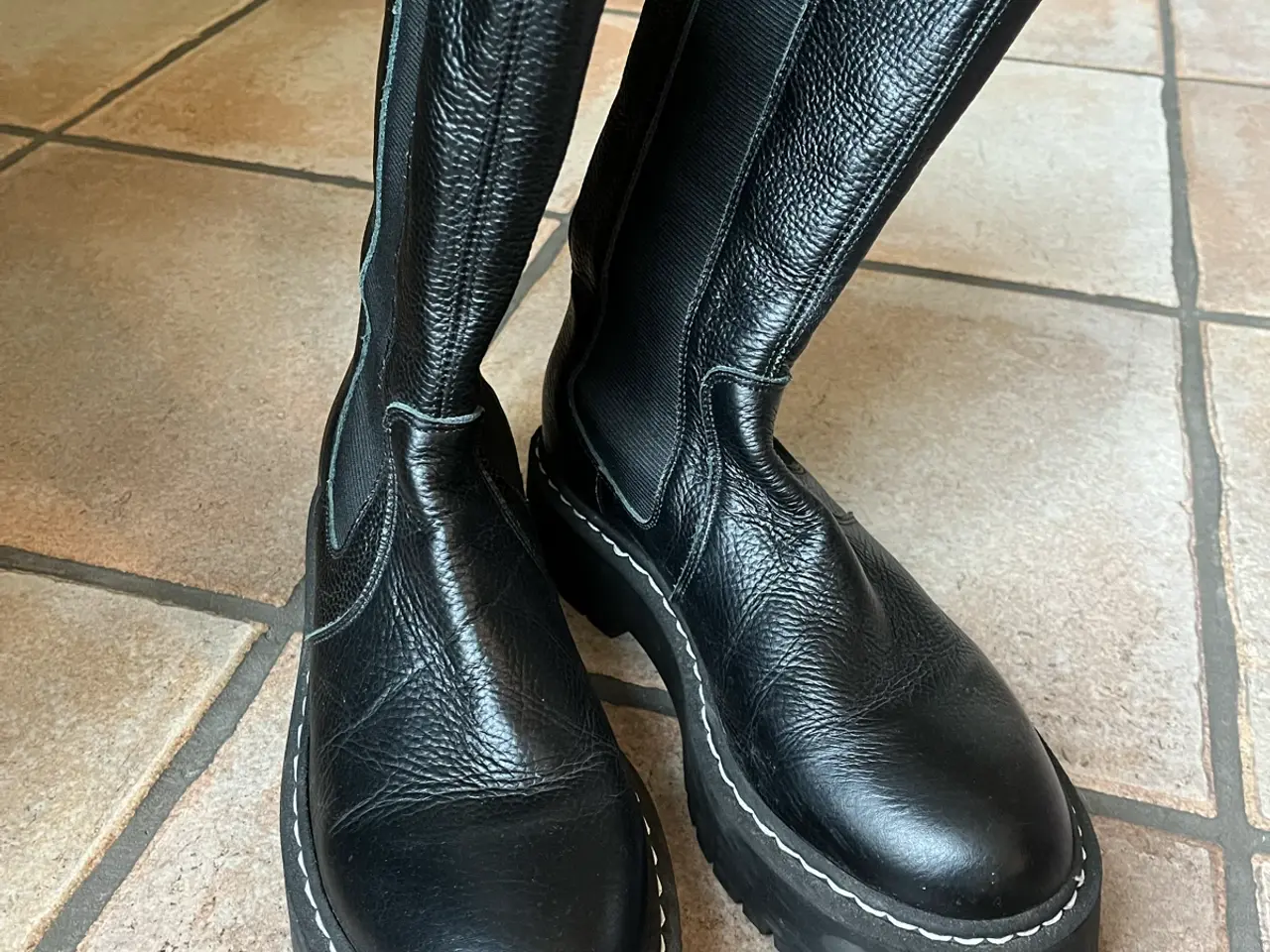 Billede 2 - Super smart støvle fra Steve Madden.