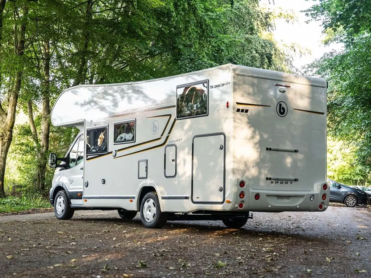 Billede 40 - 2027 - Benimar Sport 363 UP Automat gear - Dieselfyr - 12V kompressor køl - 200W solcelle