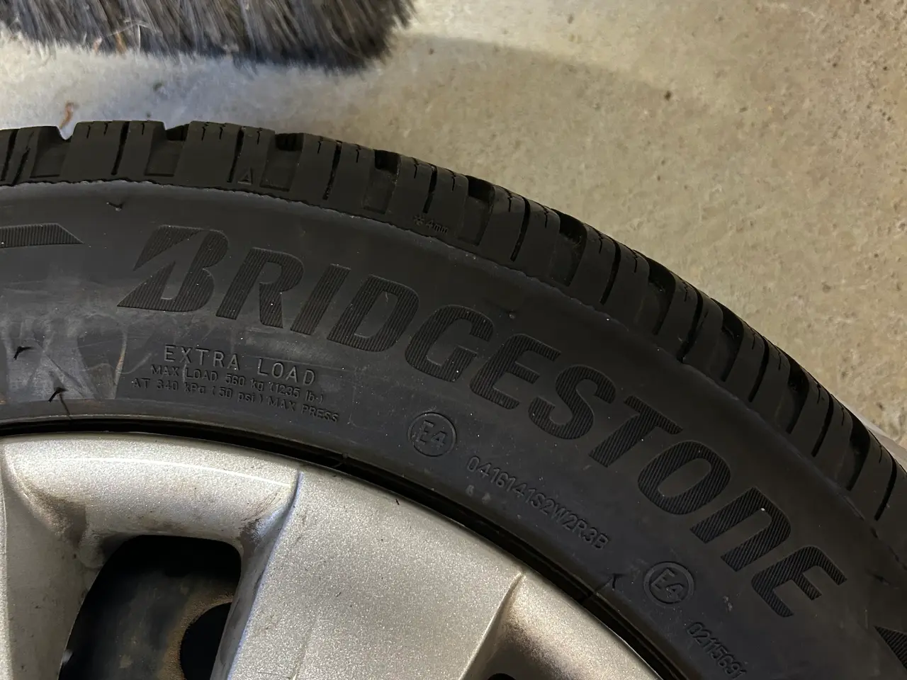 Billede 8 - Bridgestone vinterdæk på stålfælge