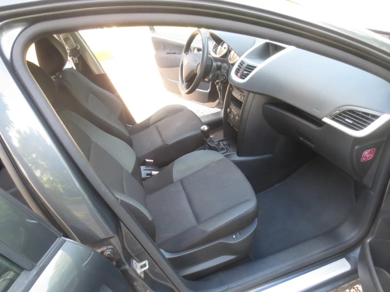 Billede 13 - Pæn Peugeot 207 1.4 i Stc Synet 12/2025.
