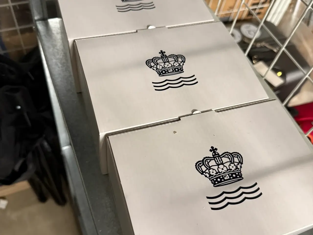 Billede 3 - Hvid riflet royal copenhagen krus