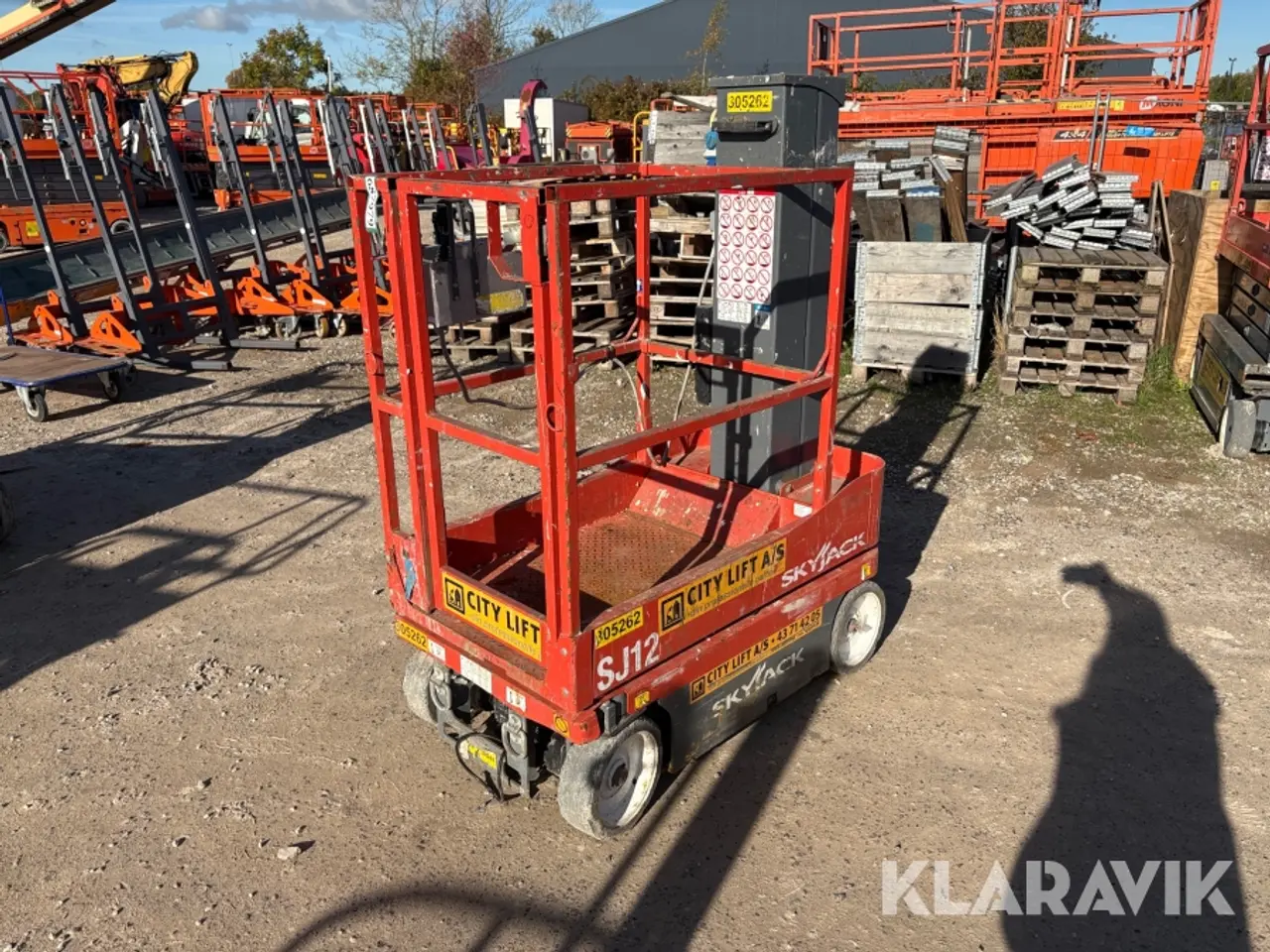 Billede 1 - Søjlelift SkyJack SJ12