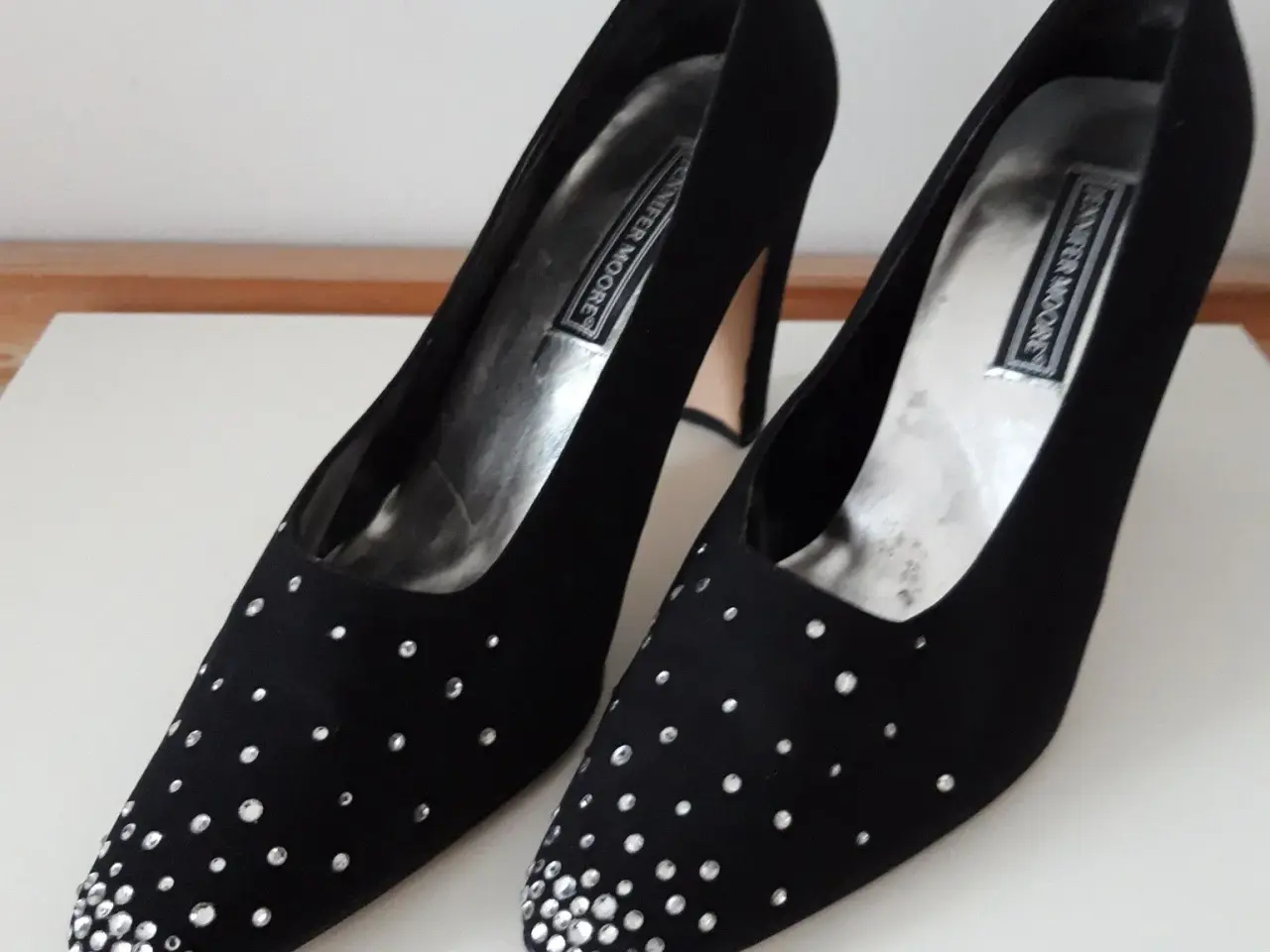 Billede 1 - Sko - selskabssko, dame str.40, sort satin m/sten