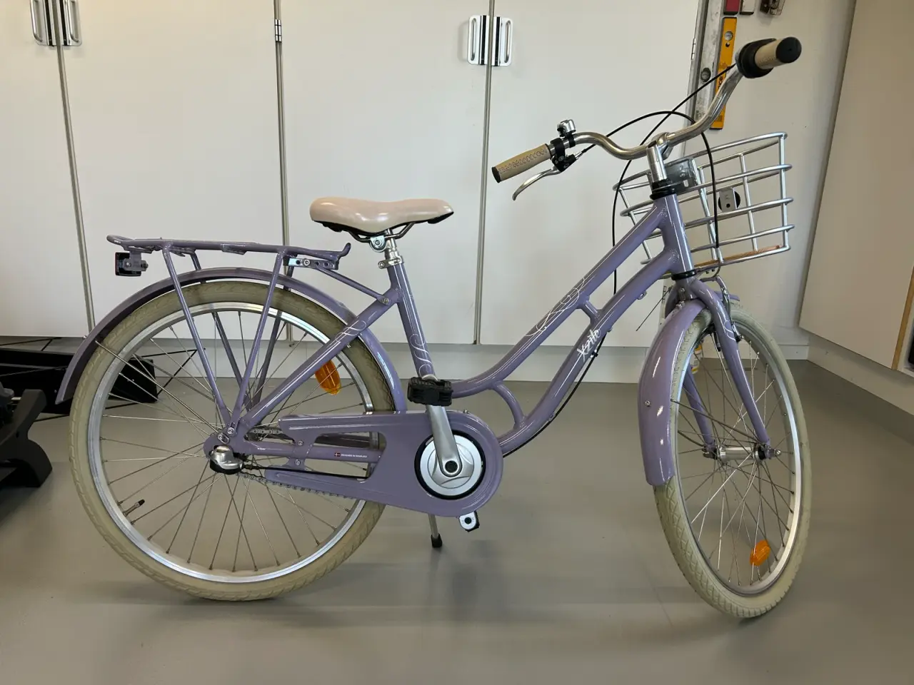 Billede 2 - Flot pigecykel, som ny