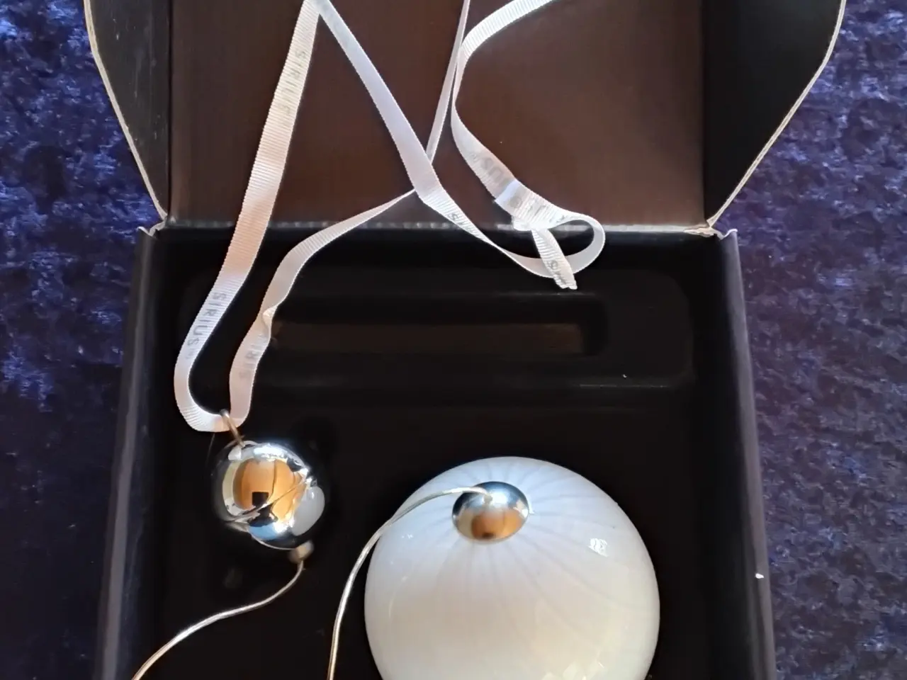 Billede 1 - Heaven Ball fra Sirius hvidt mundblæst glas Ø 8 cm