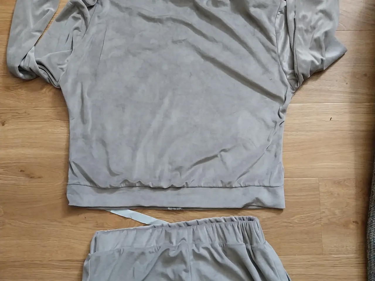 Billede 13 - Oeko tex jogging dragt str. S / M