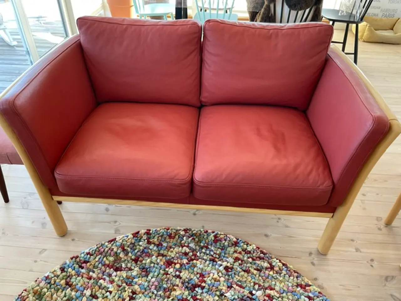 Billede 4 - STOUBY Tremmestol, 2 pers. sofa og fodskammel