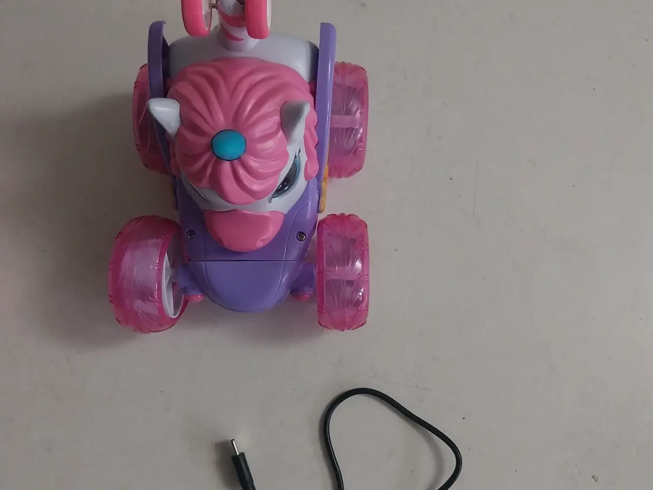 Billede 4 - Pink bil med enhjørning