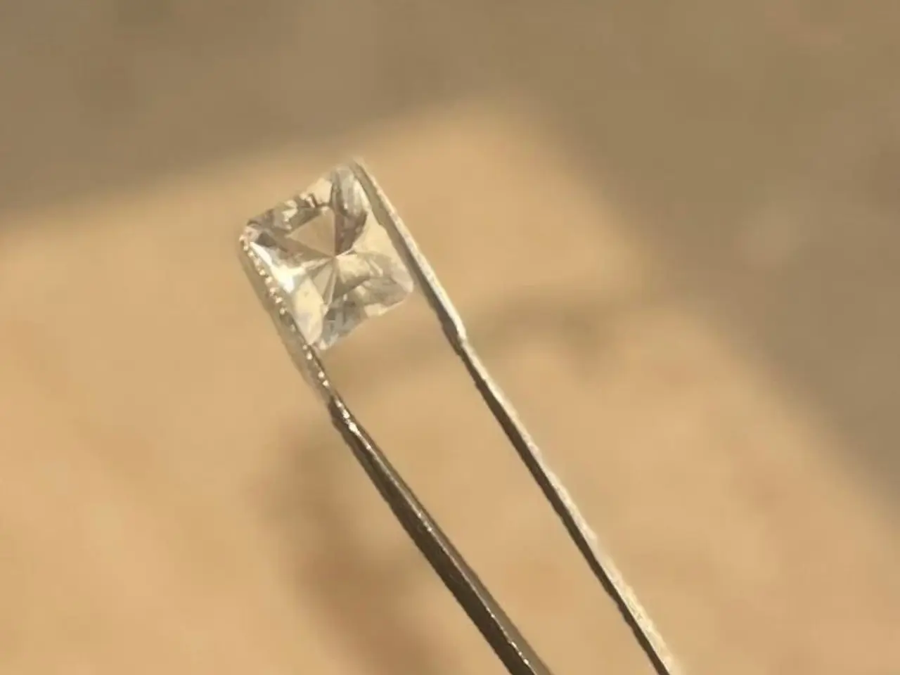 Billede 4 - Sjælden pollucit - 5,55 ct - med certifikat 