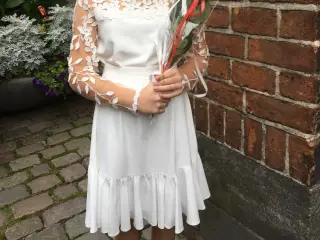 Konfirmationskjole fra Brudedesign