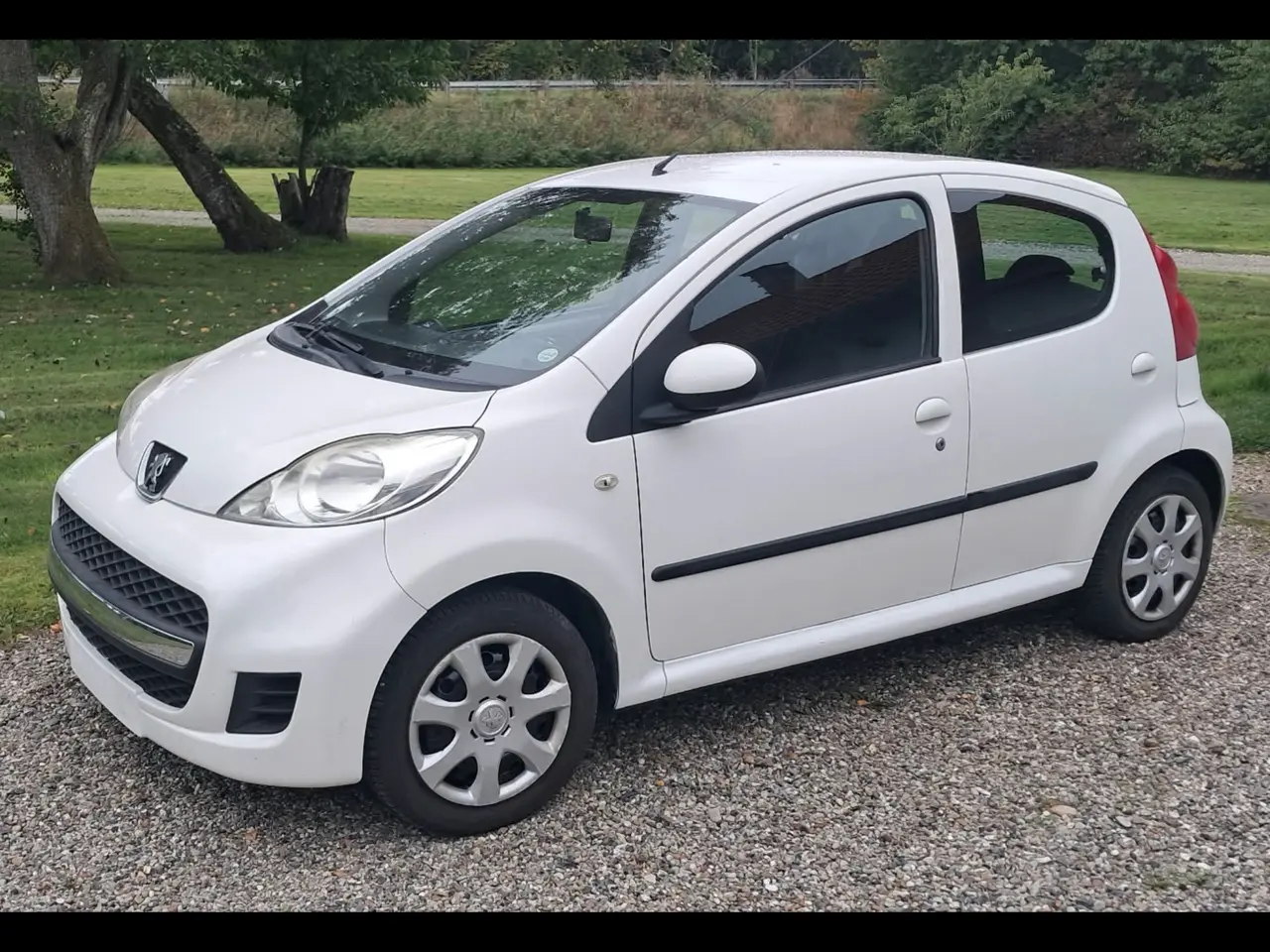 Billede 2 - Super fin og velkørende Peugeot 107 fra 2011