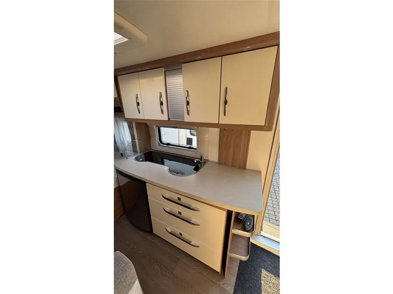 Billede 6 - 2021 - Hobby De Luxe 440 SF Pæn og velholdt campingvogn