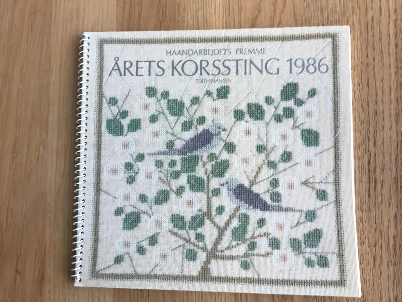 Billede 1 - Årets Korssting 1986 - Haandarbejdets Fremme