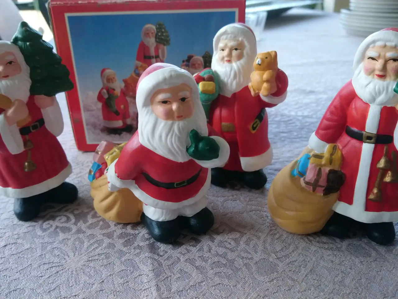 Billede 1 - 4 nostalgiske julemænd sæt H 10 cm