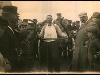 Vædemål 1927 - Kunne manden trække den anden mand fra Hjørring til Ålborg ? - Fotokort.