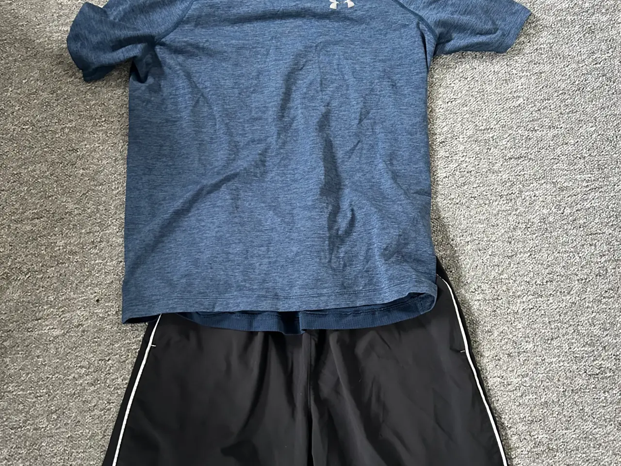 Billede 1 - Under Armour træningssæt