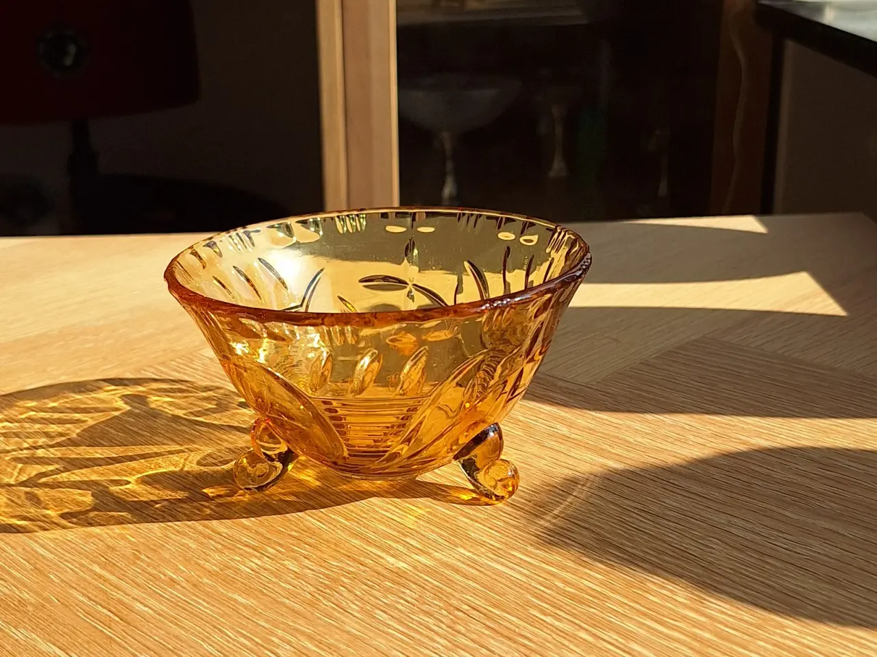Billede 2 - Skål i presset glas