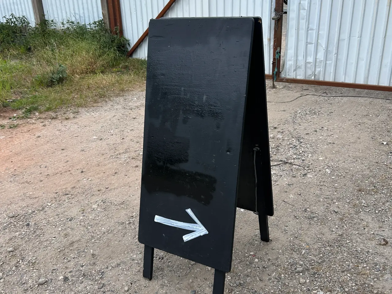 Billede 1 - Flotte og solide gadeskilte i sortmalet træ