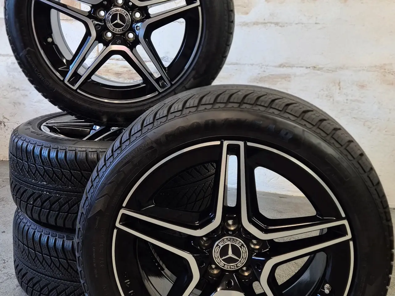 Billede 1 - MERCEDES "AMG" ORIGINAL ALUFÆLGE MED NYE VINTERDÆK