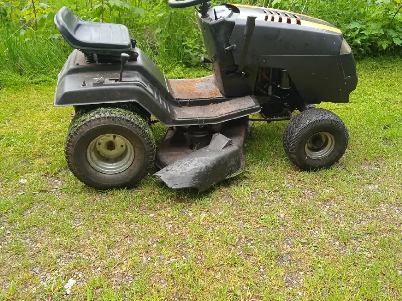 Billede 2 - jonsered Lr12 havetraktor 12 HK