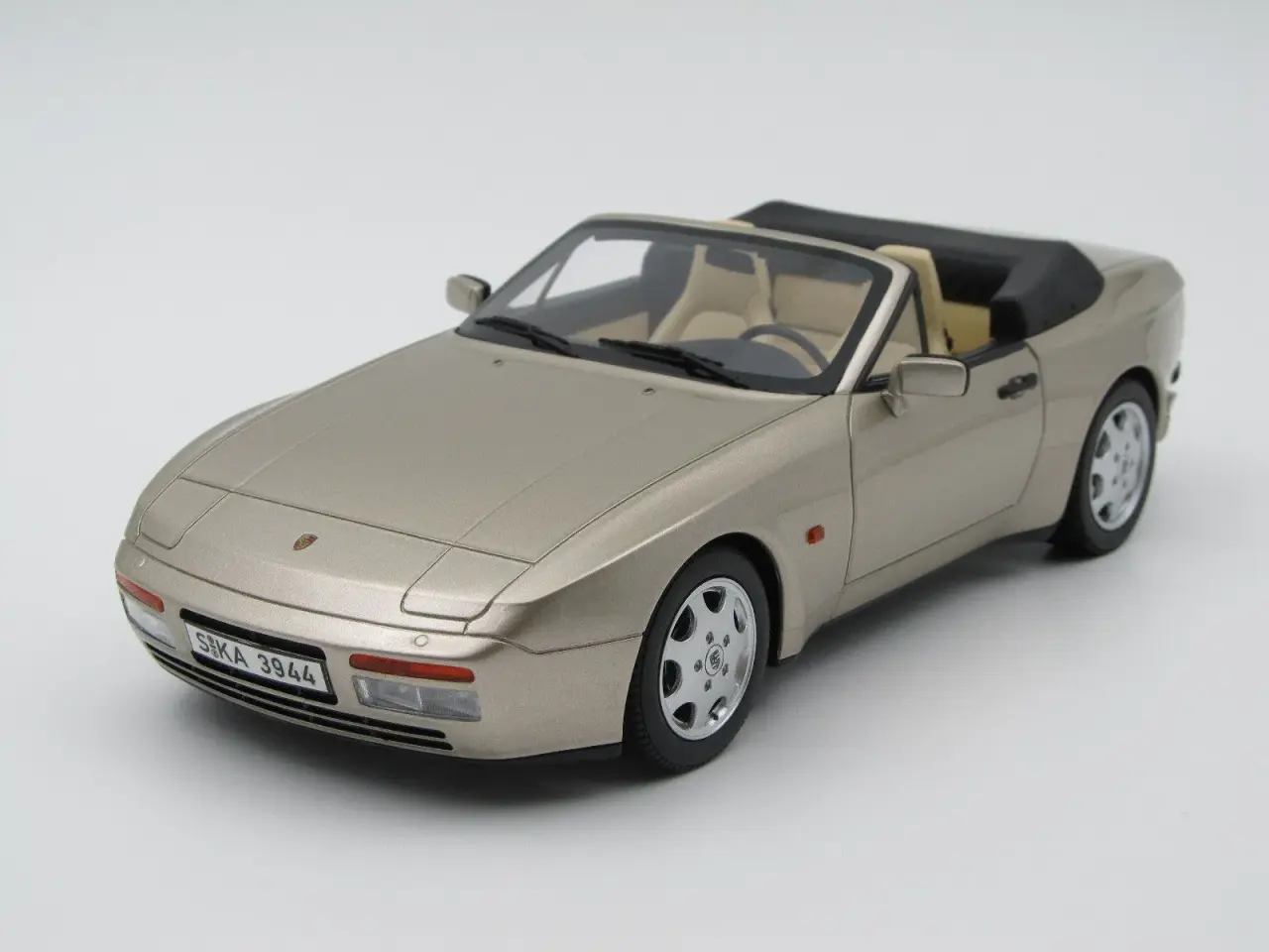 Billede 2 - 1989 Porsche 944 S2 Cabriolet - 1:18  