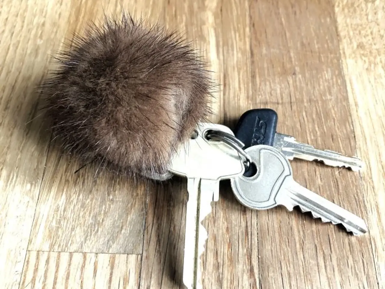 Billede 3 - Pompon i ÆGTE MINK