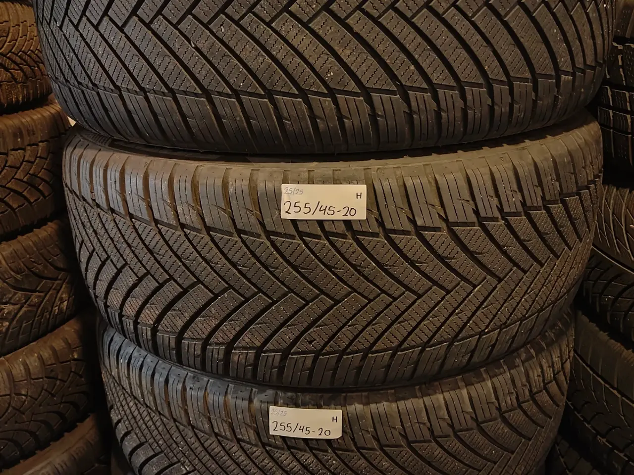 Billede 1 - 4 stk 255/45-20 Helårsdæk ❄️🌩️