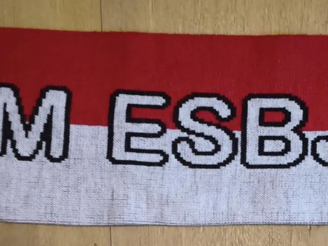 Billede 2 - TEAM ESBJERG HALSTØRKLÆDE, 150 CM, SOM NYT