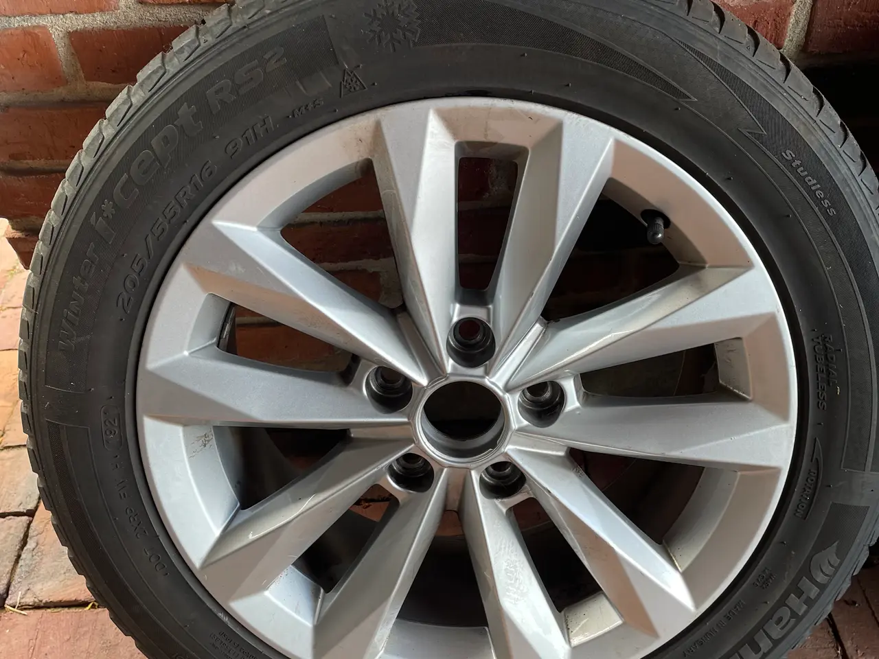 Billede 2 - Originale 16” Audi Alufælge med vinterdæk