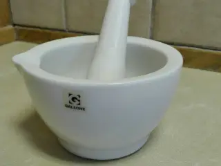 Morter i porcelæn mrk. Galzone