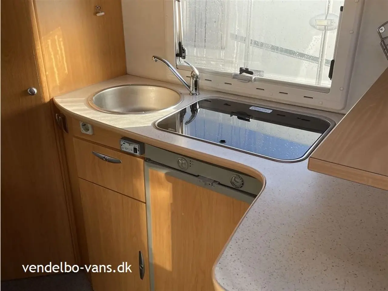 Billede 7 - 2005 - Chausson Welcome 85 Delintegreret autocamper med en populær indretning
