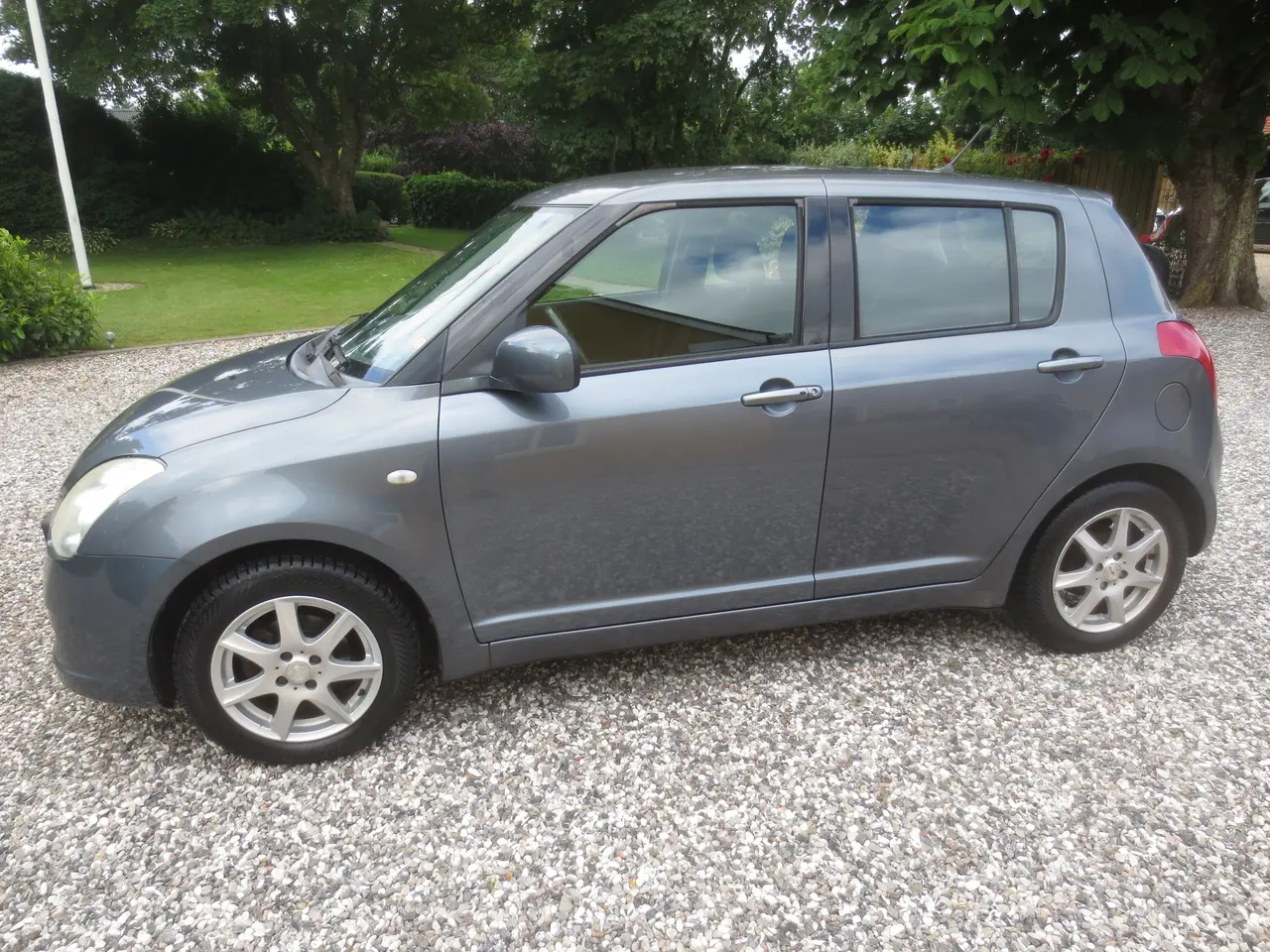 Billede 10 - Suzuki Swift 1.3 i År 07. Nysynet. 