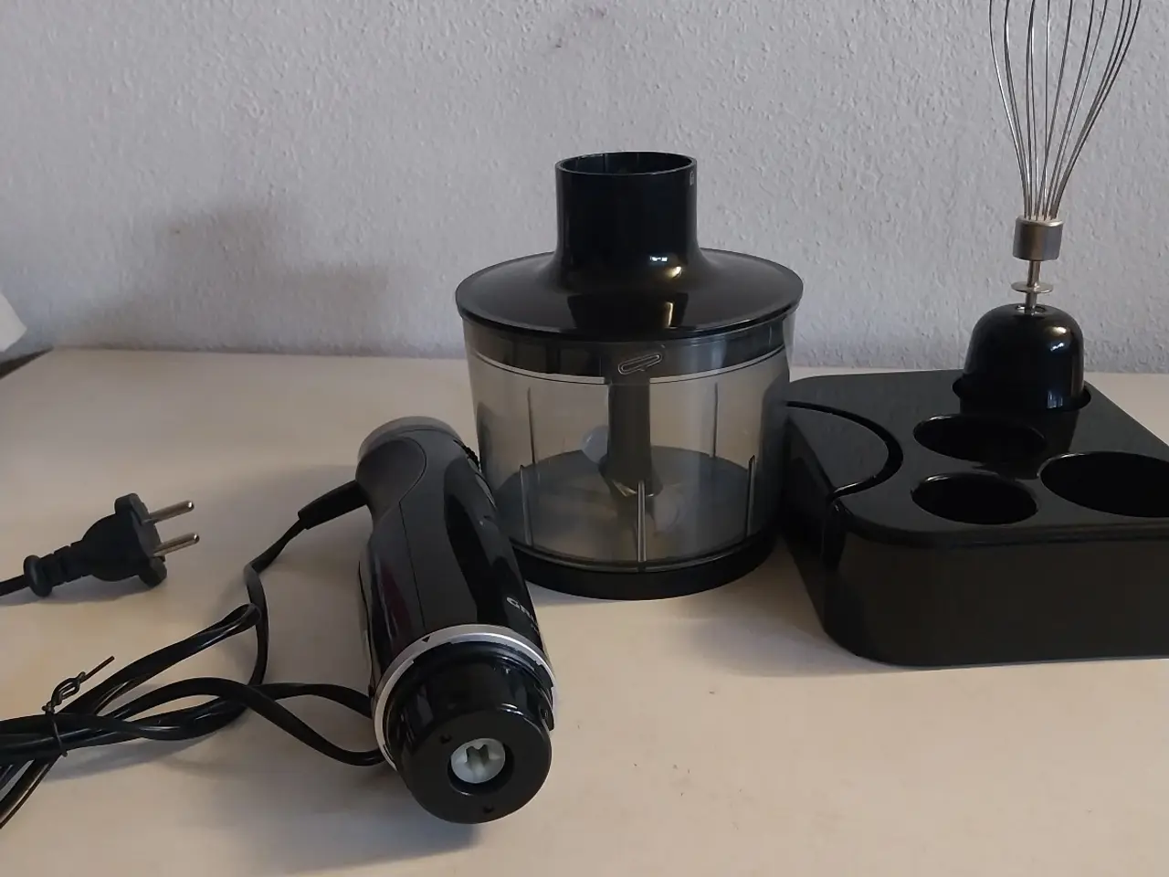 Billede 5 - Grundig minihakker og piskeris