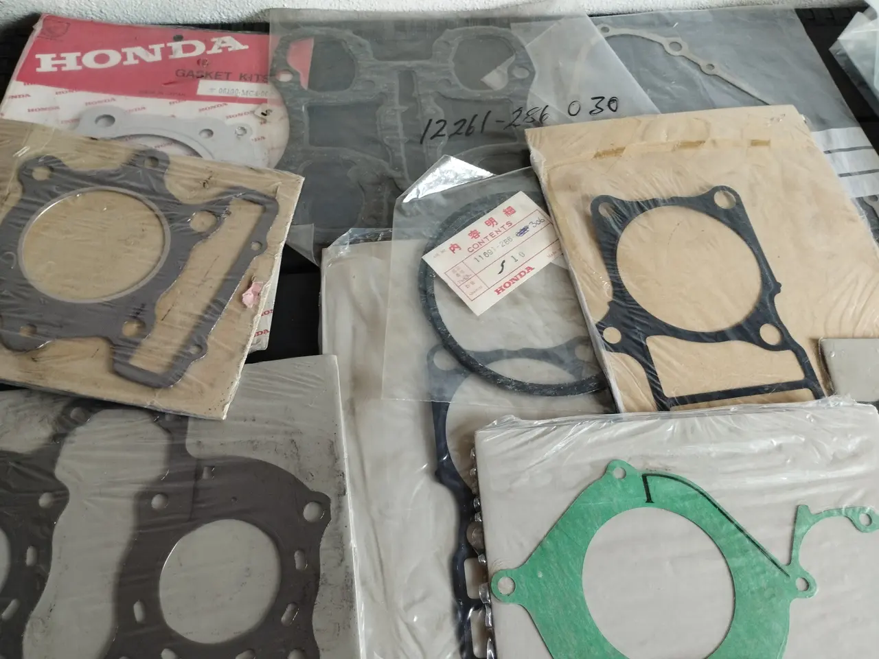 Billede 12 - Nye reservedele m.v. Honda M.C kasse (7) ( Se %) 
