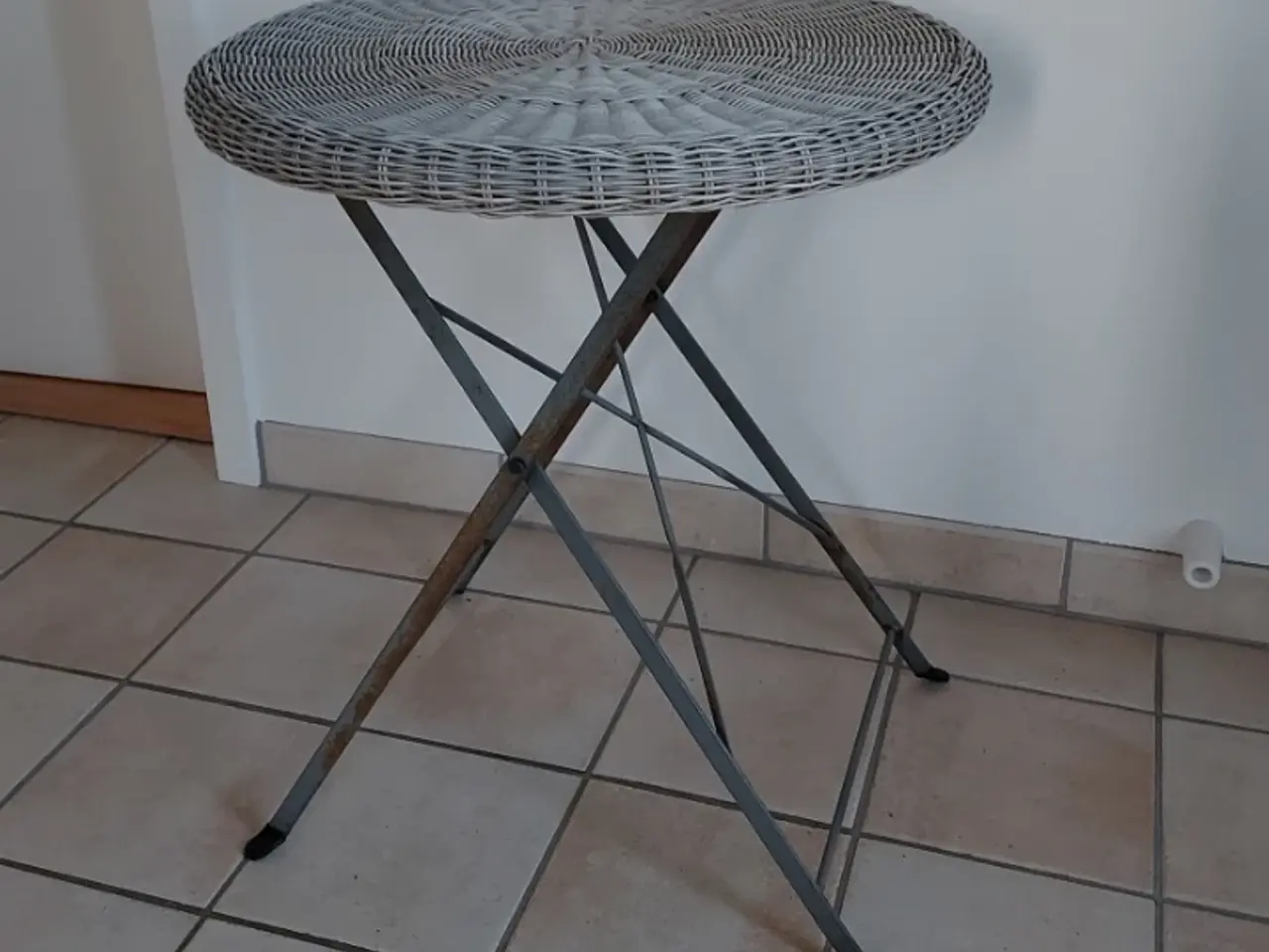 Billede 3 - Cafebord I grå rattan