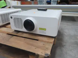 Projektor PANASONIC RZ970 WUXGA