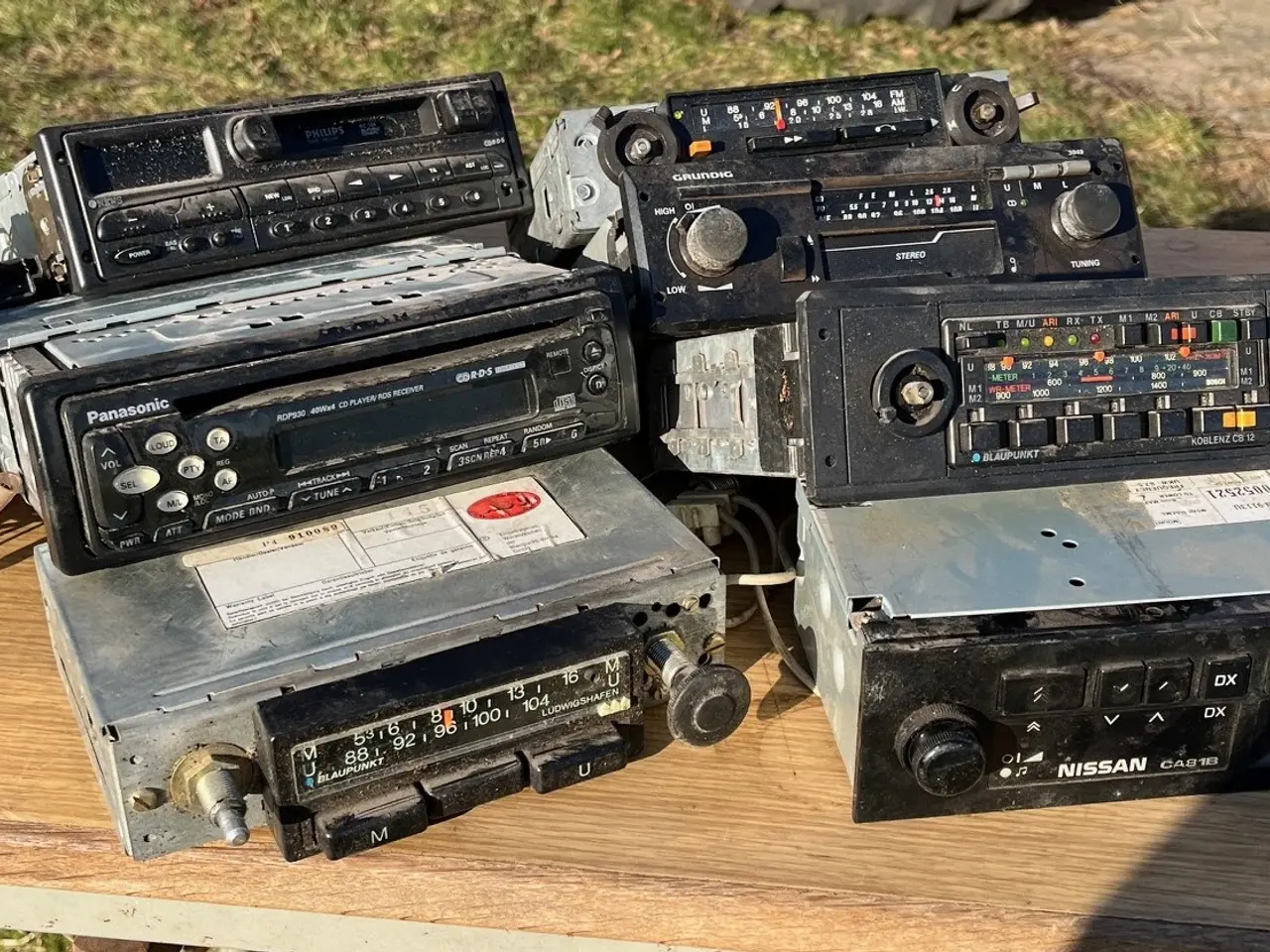 Billede 1 - Radioer til biler - gamle og ca. 50 stk.