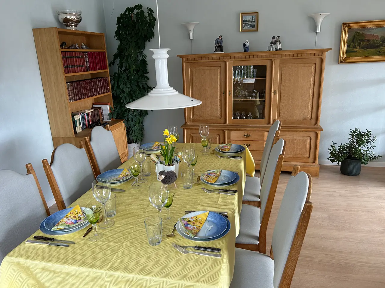 Billede 4 - Spisestue i syret eg