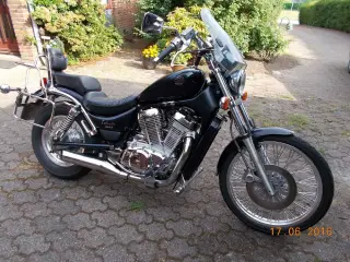 Suzuki VS 800 Intruder