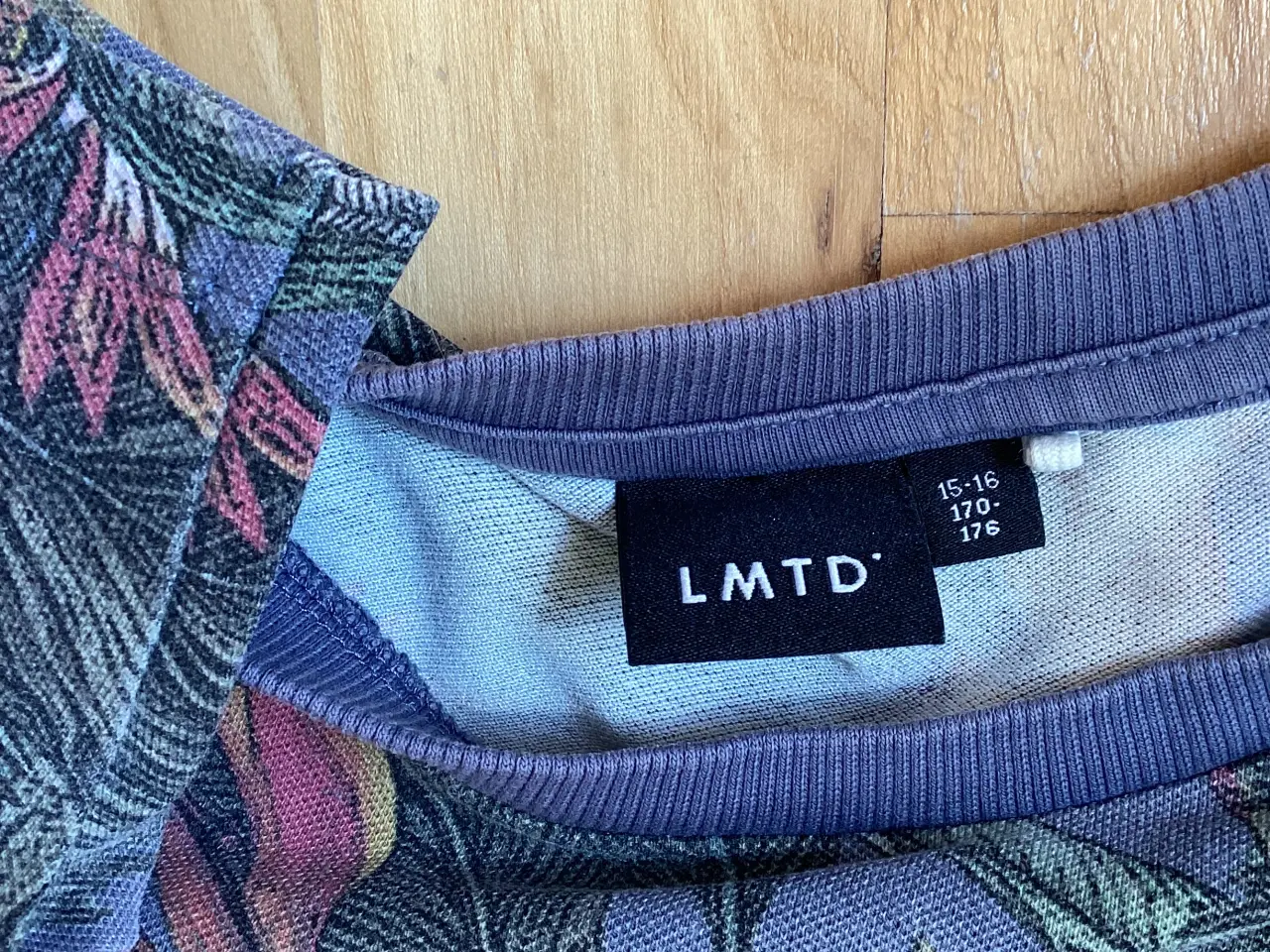 Billede 3 - T-shirt i polostof
