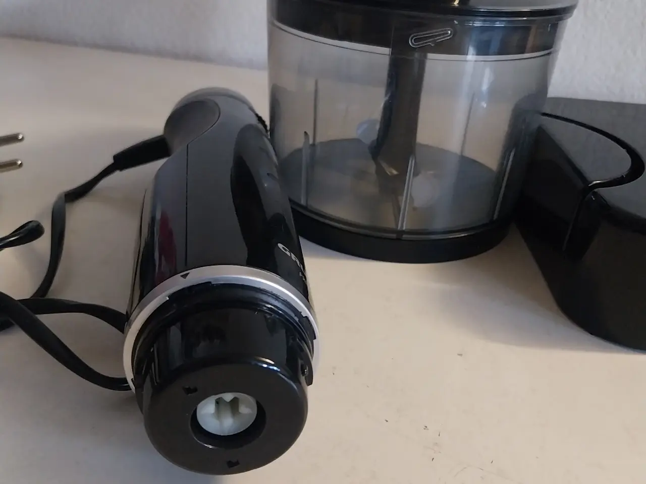 Billede 4 - Grundig minihakker og piskeris