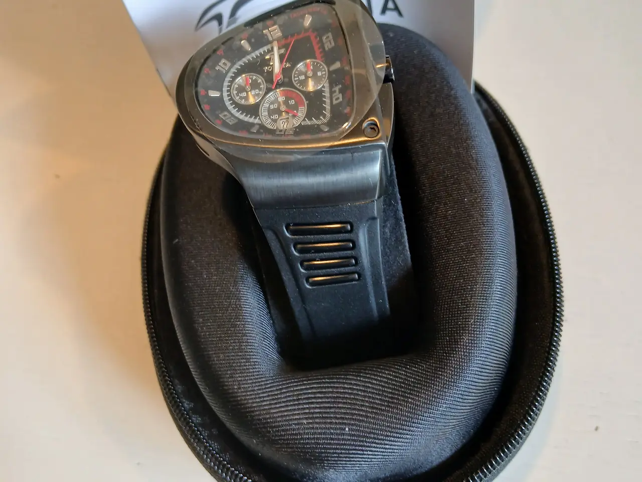 Billede 1 - Toyota armbånds ur i original boks