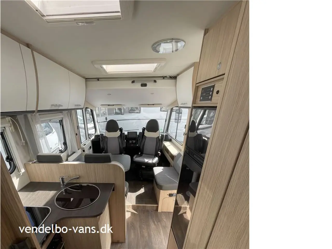 Billede 11 - 2020 - SunLight I 68 Active Aut. Enkeltsenge og stor garage