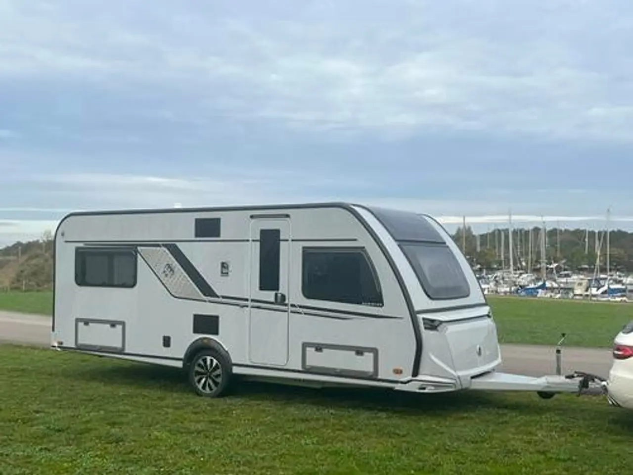 Billede 1 - Knaus Südwind Black Selection 580 UF