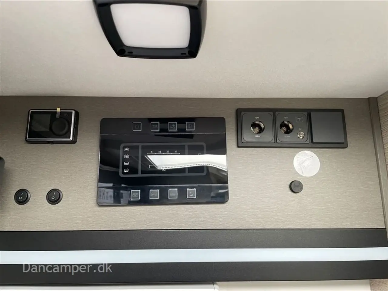 Billede 19 - 2024 - Chausson X650 Exclusive line   TILBUDSPRIS kr. 924.900,- SPAR kr. 25.000,- Stor Lounge og siddegruppe, sænkeseng, stor garage, Artic-, Connect-, Tilbehørs- og Safetypakke,